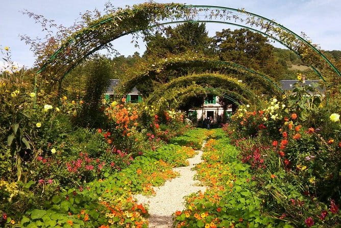 Private 5-hour Round Transfer to Giverny, Claude Monet museum from Paris - The Itinerary: What to Expect from Your Day