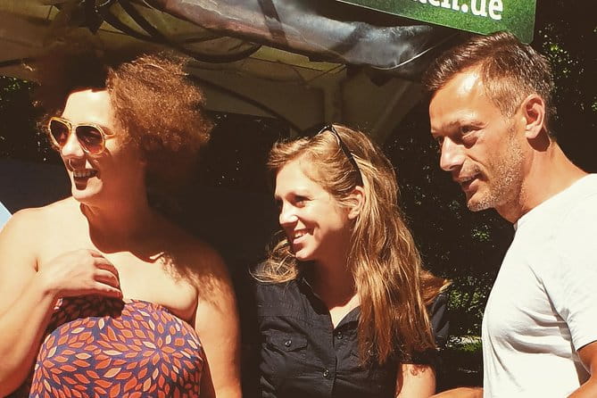 Private and full rickshaw tour in the English Garden - FAQ