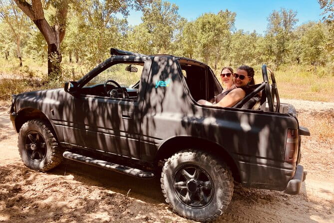 Private Arrábida & Sesimbra Jeep Tour: Beach Picnic from Lisbon - What Travelers Love About This Tour