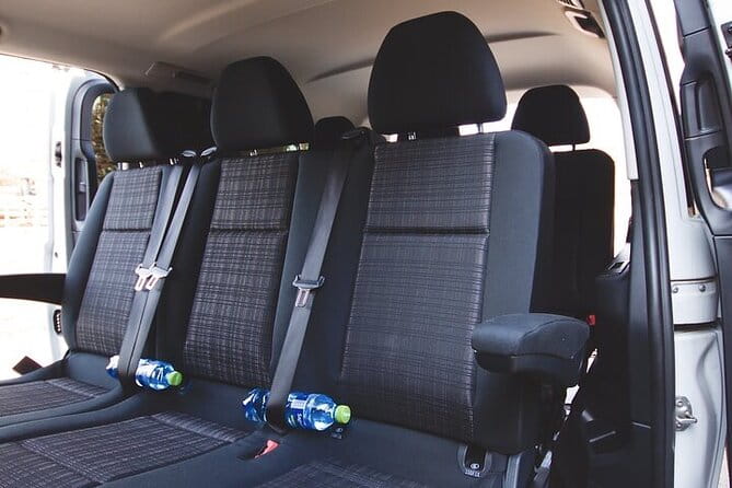 Private ARRIVAL Transfer by MINIVAN Mercedes Vito 8+1pax - Who Should Consider This Transfer?