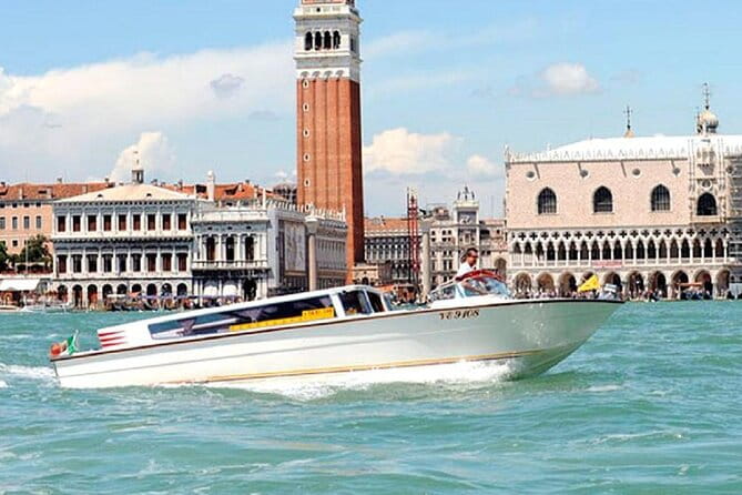 Private arrival transfer from Venice airport to hotel in Venice city center - Who Will Love This Service?