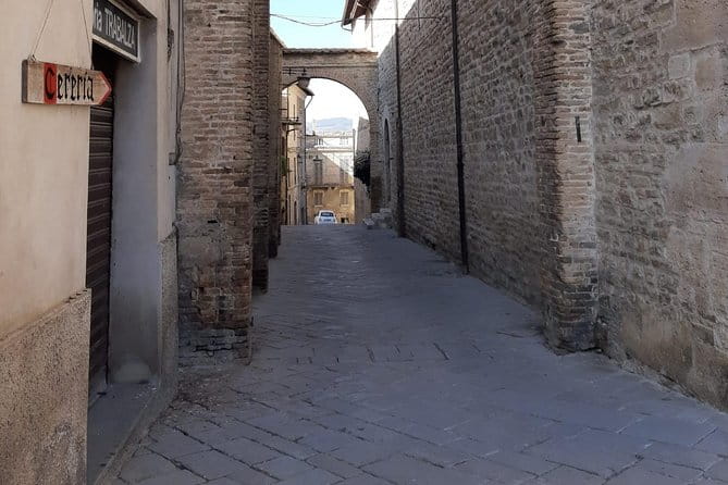 Private Bevagna Walking Tour with official guide - Practical Tips for Visitors