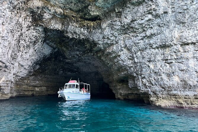 Private Boat Charter Blue Lagoon Crystal Lagoon and Comino - FAQ