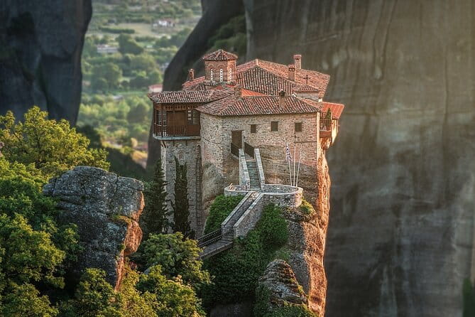 Private Day Trip from Athens to Meteora by VIP Minibus - Exploring Kalambaka and Kastraki: Local Flavors and Unique Shopping