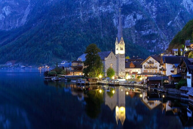 Private day trip from Munich to Salzburg and Hallstatt - The fairy-tale charm of Hallstatt