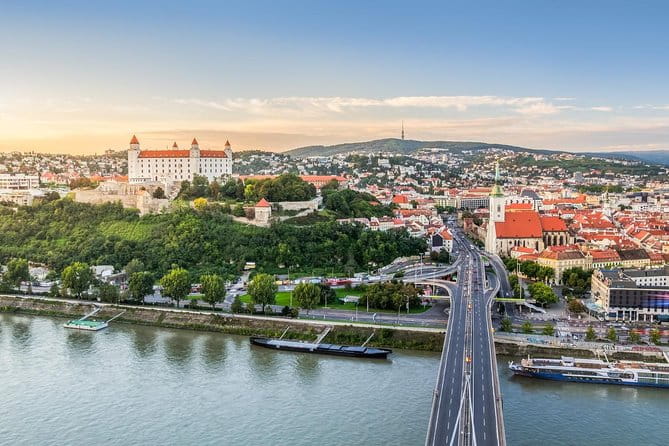 Private Day Trip to Bratislava from Vienna - Entering the Heart of Slovakia: The Itinerary Breakdown