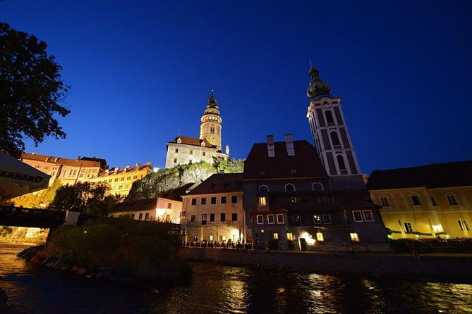 Private evening tour Cesky Krumlov Old Town and Castle area - Practical Details