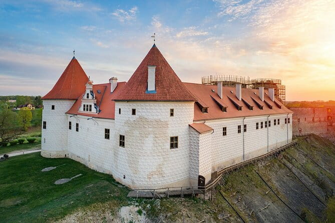 Private Full-Day Trip to Hill of Crosses, Rundale Palace & Bauska - Overall Value and Suitability