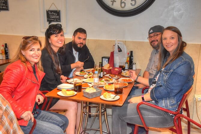 Private Full Day Wine Tour in Rioja - Transportation, Timing, and Group Size