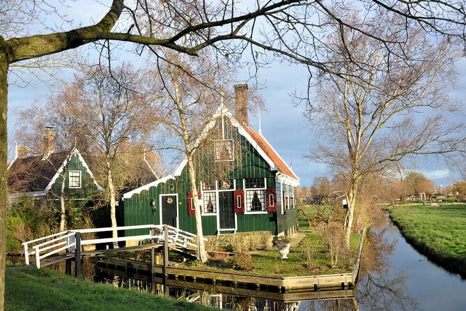 Private Guided Half Day Tour in Zaanse Schans from Amsterdam - The Itinerary in Detail: What You’ll Experience