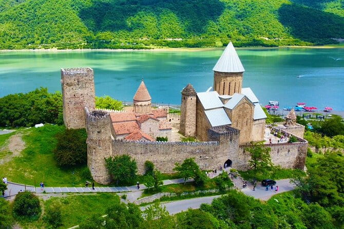 Private Kazbegi and Gudauri Mountain Tour - Starting the Day: Convenient Pickup and Comfort