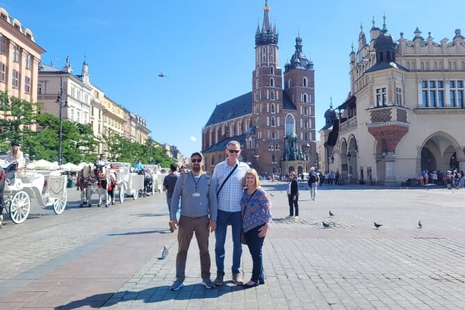 Private Krakow City Tour by Car and Walk with private tour guide - Exploring the Heart of Krakow: Old Town Highlights