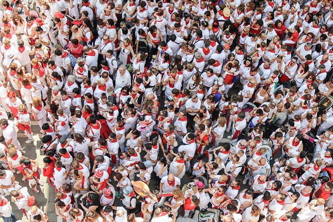 Private Pamplona SAN FERMIN & Bull Run Pick up from San Sebastian - Witnessing the Encierro: The Bull Run From a Prime Spot