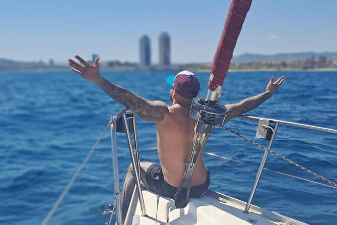 Private Sailing experience with open bar and snacks - The Perfect Quick Escape from the Bustle of Barcelona