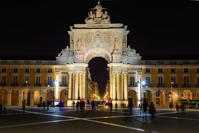 Private Sightseeing in Lisbon By Night - Price and Logistics