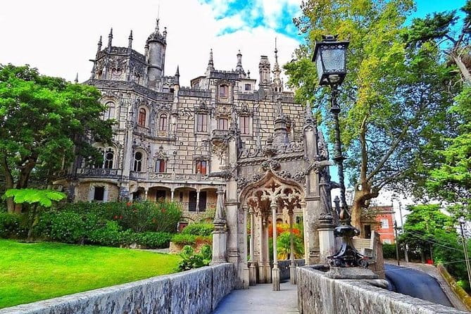 Private Tour: Discover the best of Sintra in 1 day avoiding queues - Castelo dos Mouros: A Medieval Cliffhanger