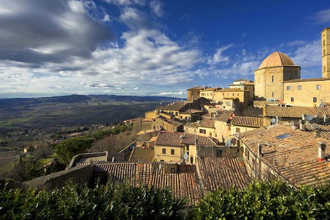 Private tour from Livorno port to San Gimignano & Volterra - FAQ