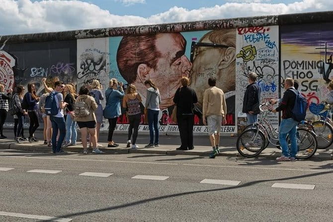 Private Tour Guide Berlin with a Local: Kickstart your Trip, Personalized - Setting the Scene: What You Can Expect from This Tour