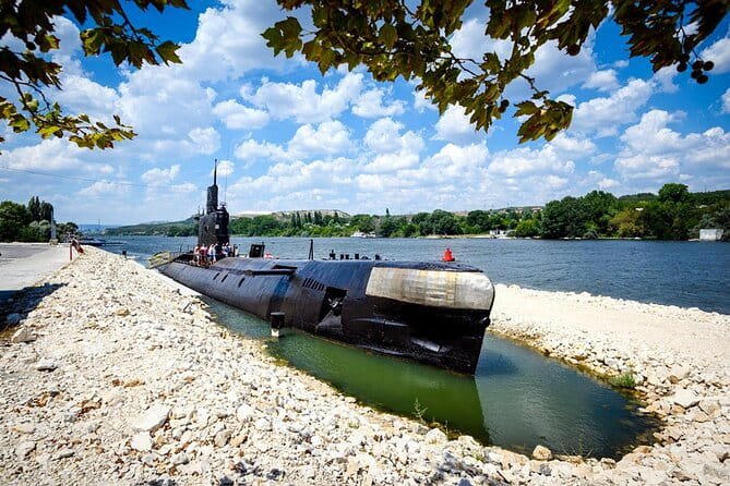 Private Tour in Museum of Glass and Museum Submarine Glory near Varna - Exploring the Submarine Museum "Slava": A Powerfully Authentic Encounter