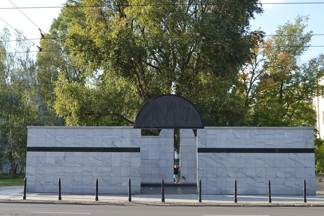 Private tour: Jewish heritage in Warsaw - Discovering Warsaw’s Jewish District: A Closer Look