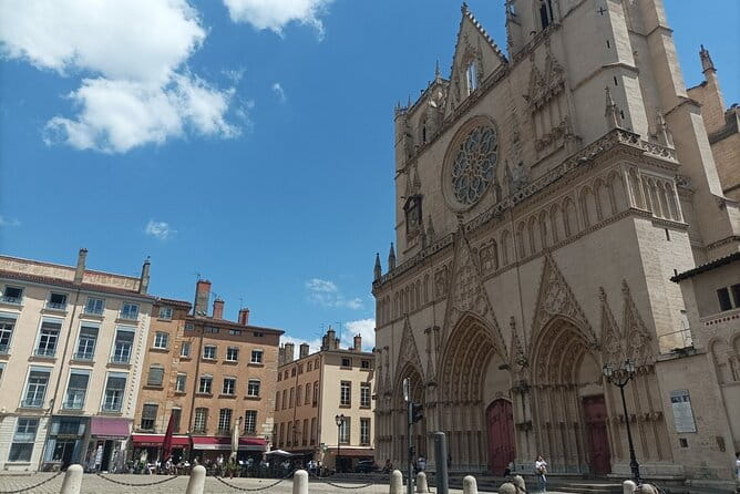 Private tour of Lyon with an official guide - Who is This Tour Best For?