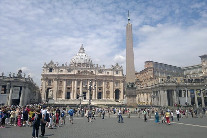 Private tour of Roma minivan Mercedes V class - FAQ