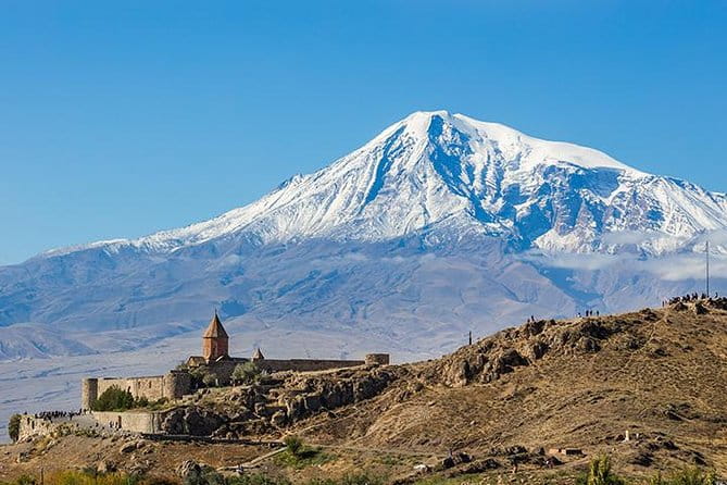 Private tour to Khor Virap, Areni winery, Noravank, Selim pass, Hayravank - The Medieval Marvel of Noravank