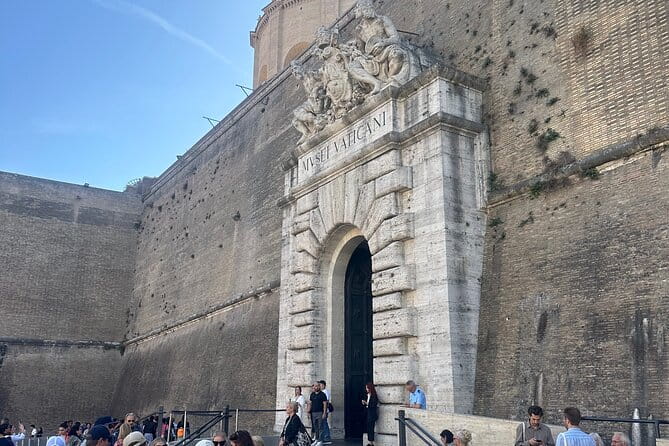 Private Tour: Vatican & Sistine Chapel Without Line - St. Peter’s Basilica and Secret Entrance