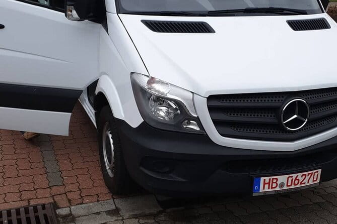 Private Transfer from Athens Airport to Athens or vice versa - Drivers Who Make a Difference: Kostas, George, and Dimitri