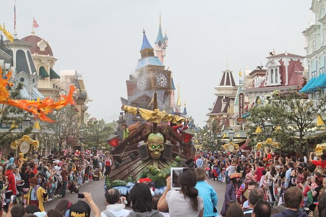 Private transfer from Paris to Disneyland - In-Depth Look at the Private Transfer Experience
