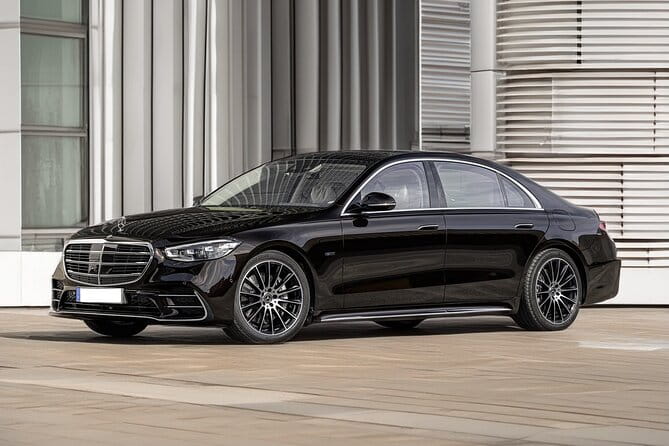 Private Transfer to/from Bergen Airport and City - What You Can Expect at the Airport and Your Destination