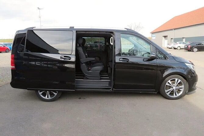 Private Transport Lisbon - Porto or Porto - Lisbon with 3 Stops - FAQs