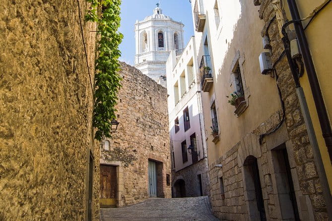 Private trip to the medieval city of Girona from Barcelona - Frequently Asked Questions