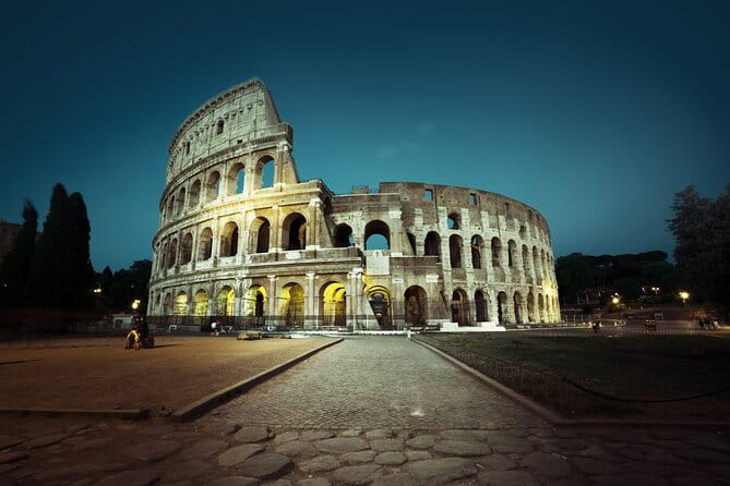 Rome by night: 3 hours tour with aperitivo or ice cream - The Experience: Sunset Start and the Magic of Roman Landmarks