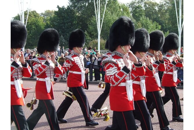 Royal London with Changing of the Guard Private Car Tour - How It Compares