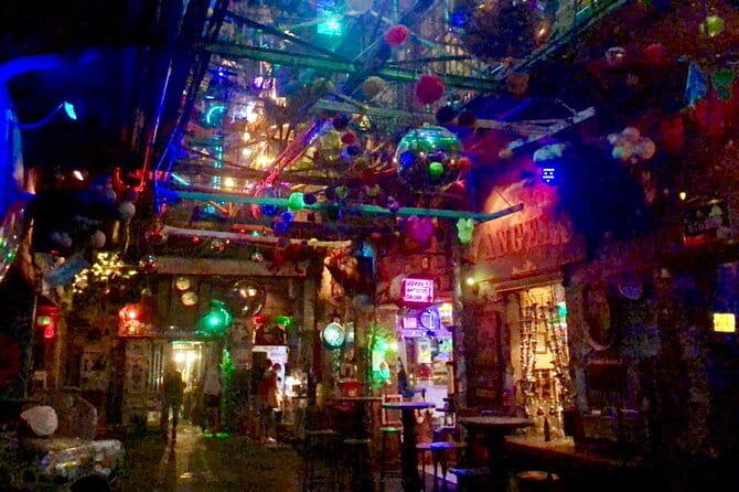 Ruin Pub Walking Tour with a Local Hostess in Budapest - Delving into the Jewish District and Its Significance