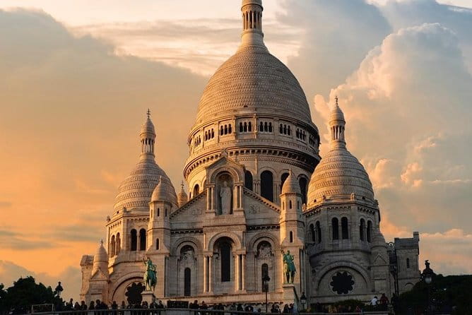 Sacred Heart and Montmartre with private guide - FAQ