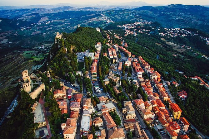 San Marino - Private Historic Walking Tour - The Iconic Views and Landmarks