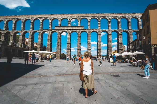 Segovia Private 5 hours Tour from Madrid with Hotel Pick up - Exploring Segovia’s Iconic Sights