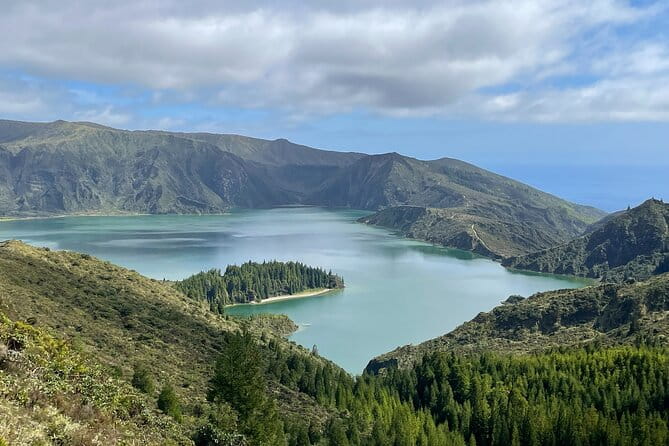Sete Cidades and Lagoa do Fogo Volcanic Lakes Guided Tour - Final Thoughts: Is This Tour Right for You?