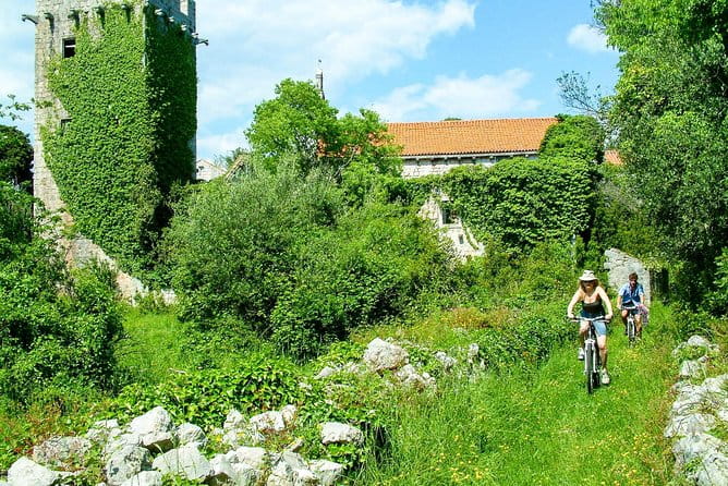 Sipan Island Cycling - Whats Included and Whats Not