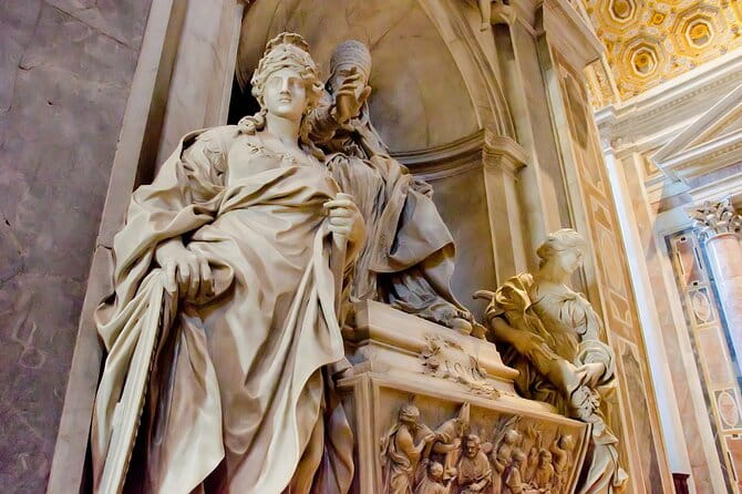 Skip the line fast Entrance Tickets: Vatican Museums & Sistine Chapel - The Raphael Rooms: A Renaissance Feast