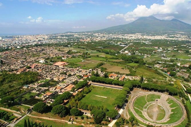 Skip-the-Line Pompeii and Vesuvius Tour - Climbing Mount Vesuvius: The Crater Experience