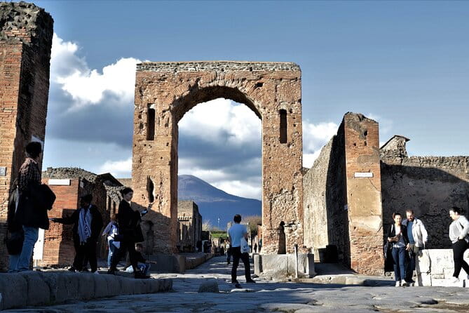Skip the Line Ticket for Pompeii with a Guide Book of the Site - Who Is This Tour Best For?