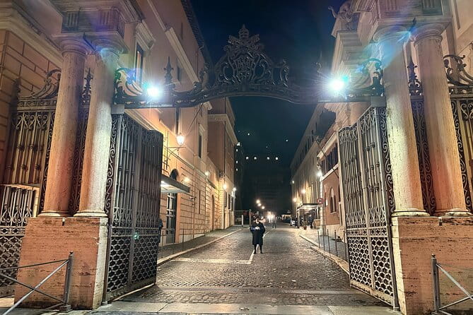 Skip the Line Vatican and Sistine Chapel Private Night Tour - Price and Logistics: What You Need to Know