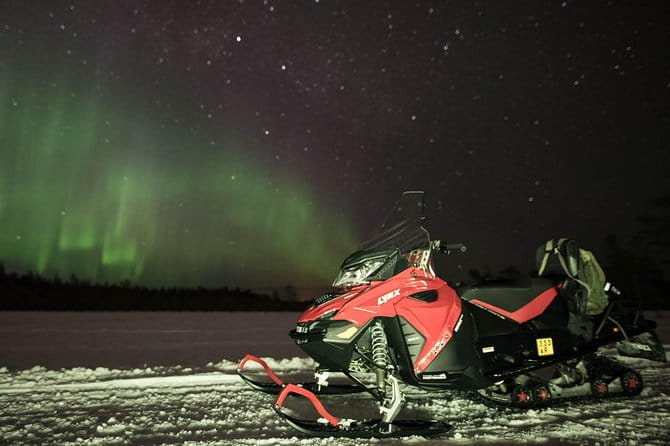Snowmobile Safari to Search for the Northern Lights - What Makes This Tour Stand Out