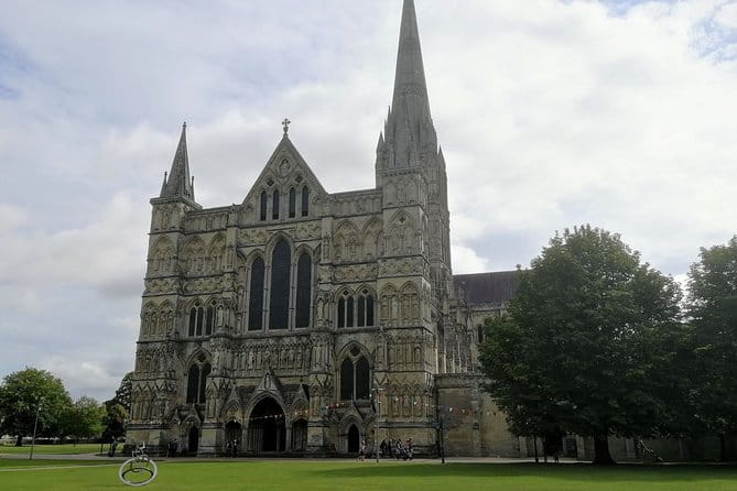 Southampton Shore Excursion: Magna Carta, Salisbury, Bath and Stonehenge - Discovering Bath: A City of Hot Springs & Elegant Architecture