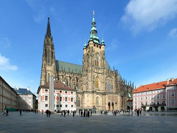 St Vitus Cathedral and Prague Castle Private Walking Tour - In-Depth Look at the Tour Experience