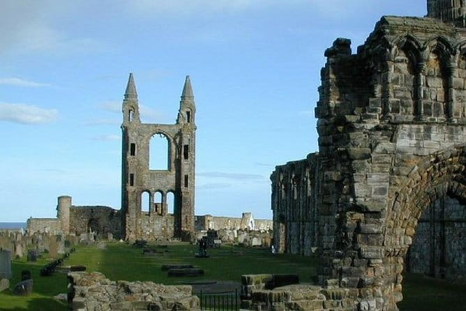 Stirling Distillery and Saint Andrews Italian Tour Guide - Discovering Saint Andrews: Golf, Ruins, and Beaches
