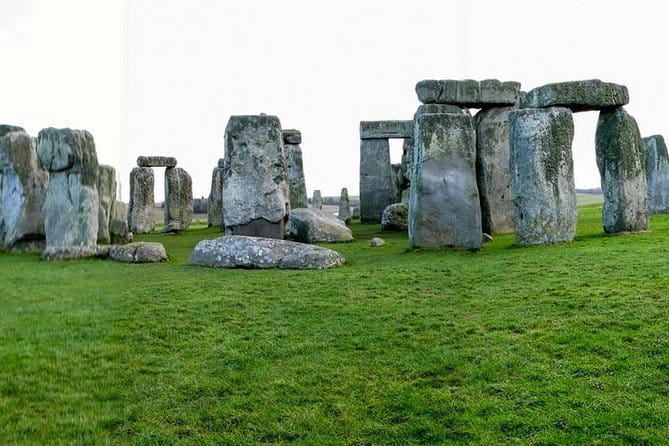 Stonehenge Tour via Winchester: LDN or Southampton - The Optional Winchester or Windsor Add-On
